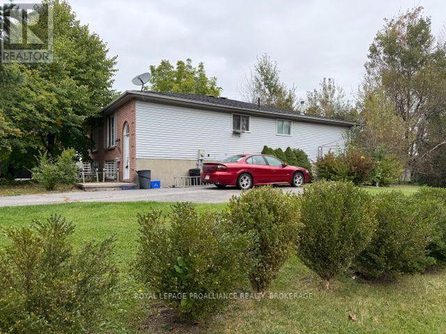 272 Owens Crescent Property Photo 4