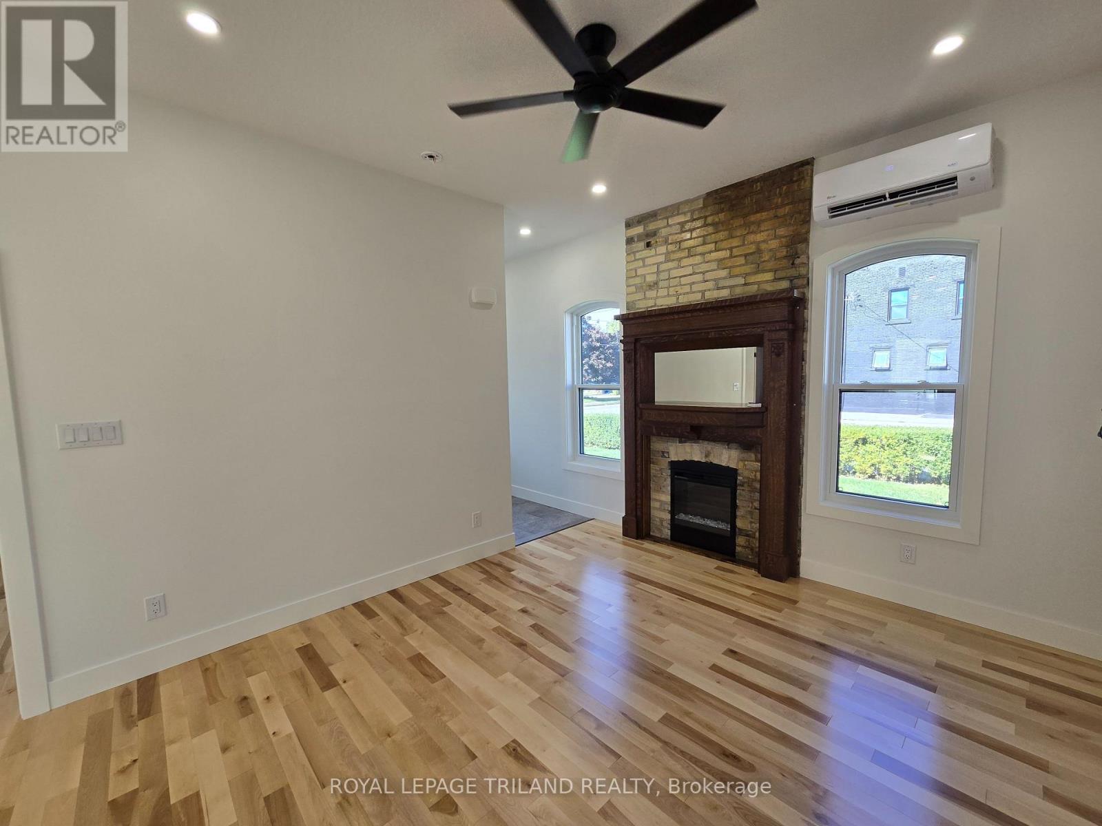 1 - 245 Ross Street Property Photo 5