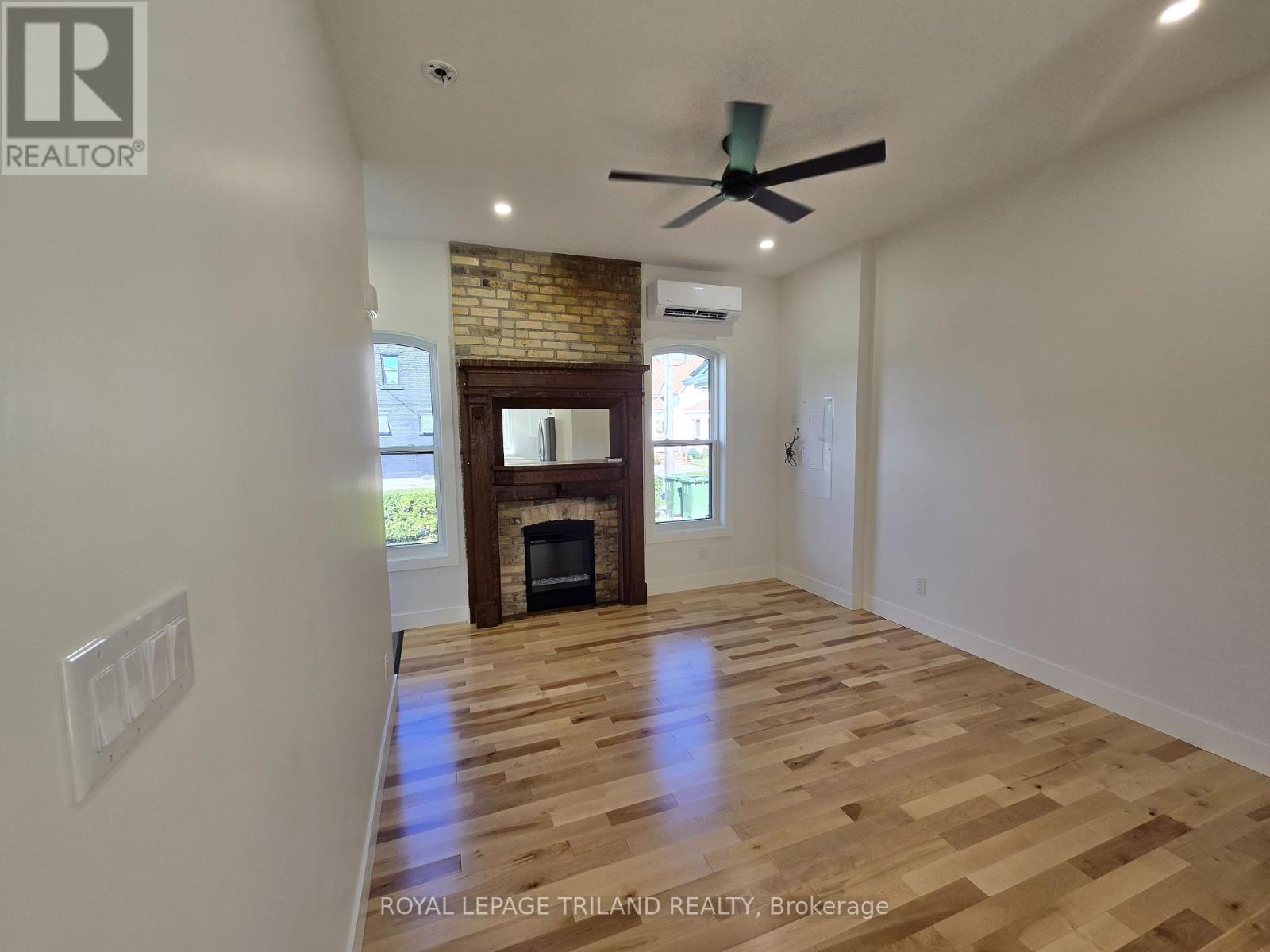 1 - 245 Ross Street Property Photo 6