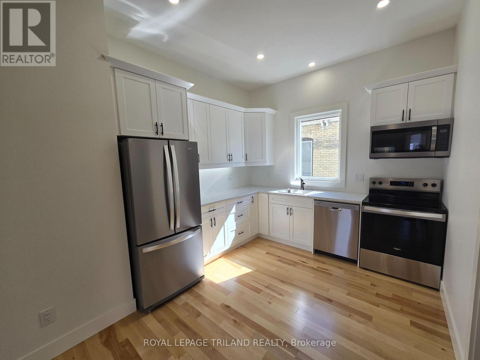 1 - 245 Ross Street Property Photo 9