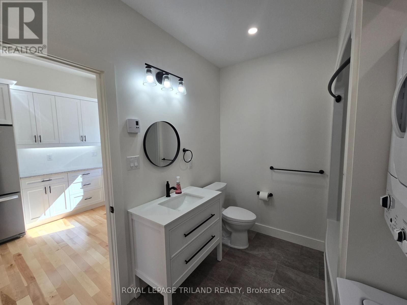 1 - 245 Ross Street Property Photo 15