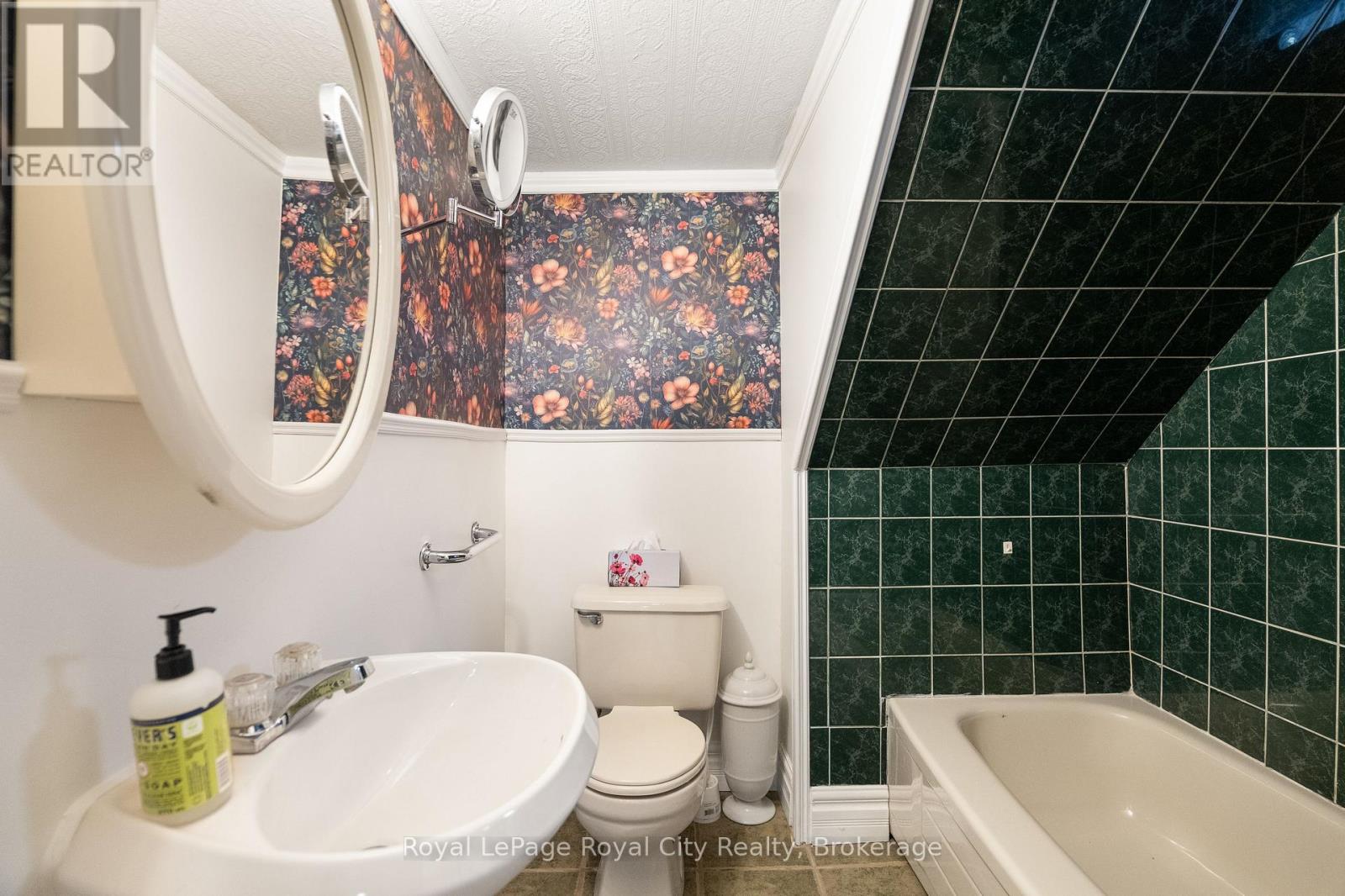 98 Waterloo Avenue Property Photo 16