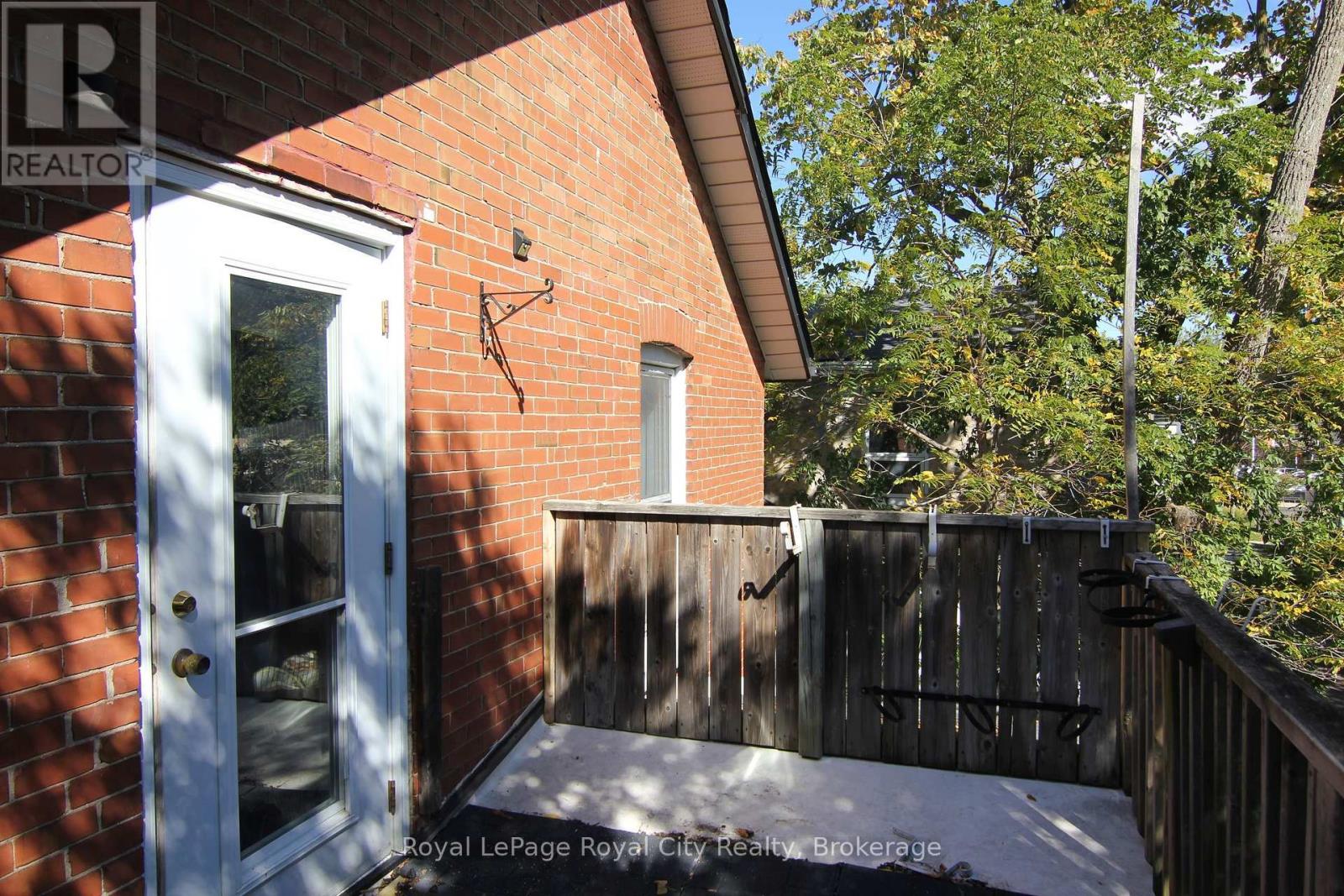98 Waterloo Avenue Property Photo 36