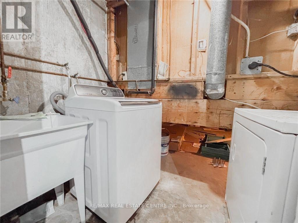 G - 222 Harvard Place Property Photo 19