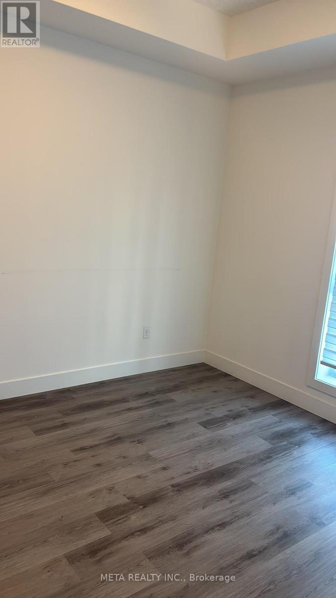 112 - 1101 Lackner Place Property Photo 3