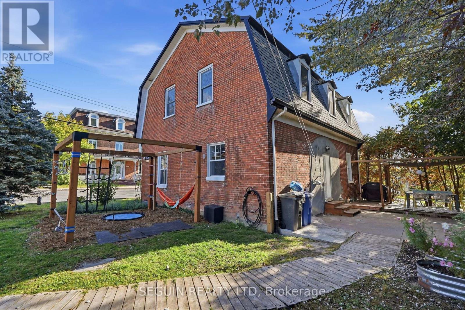 31 John Street Property Photo 8