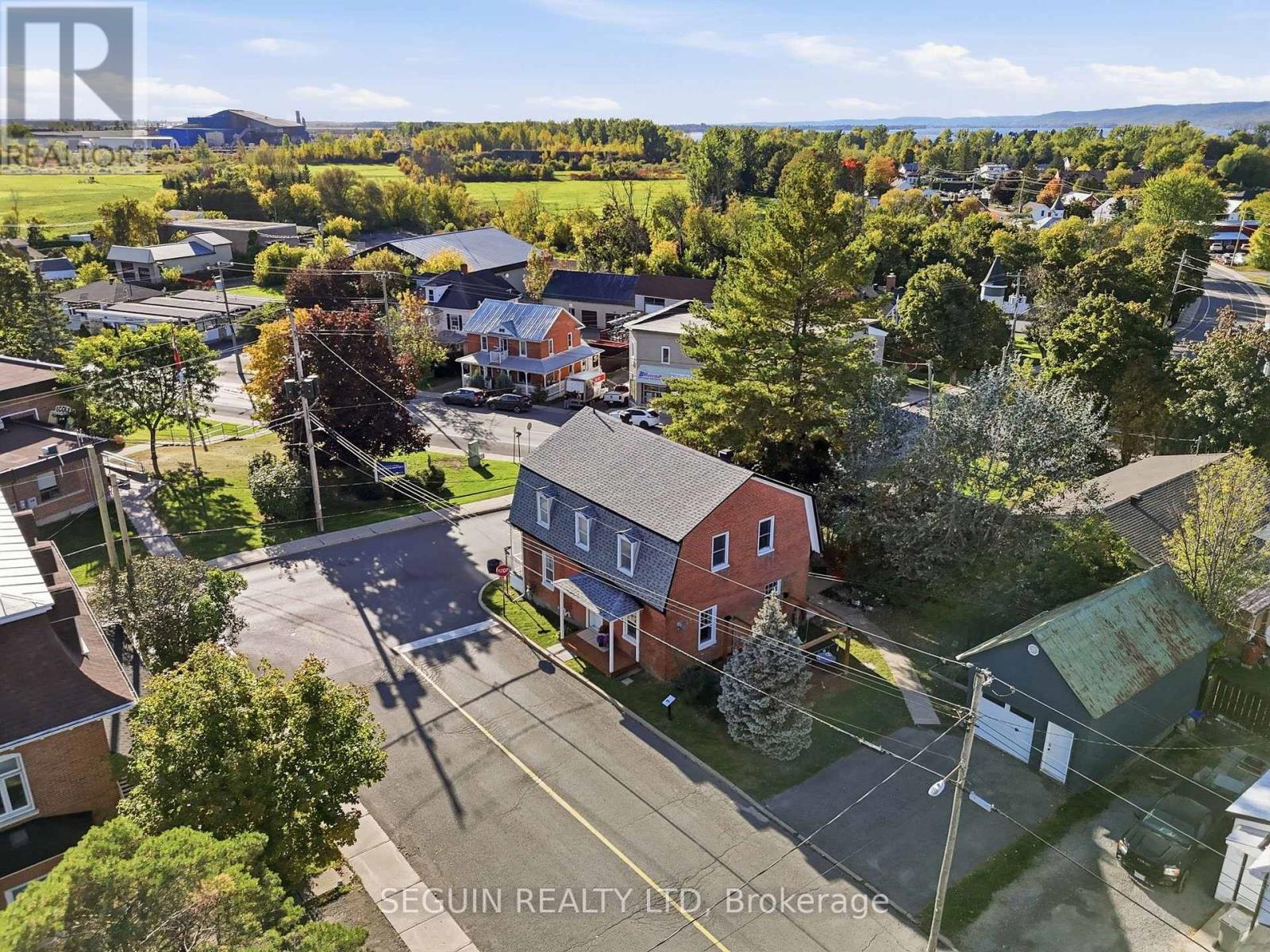 31 John Street Property Photo 34
