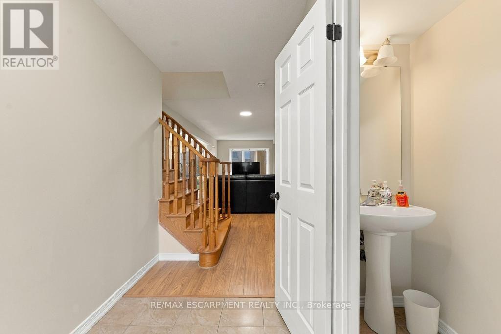 173 Whitwell Way Property Photo 2