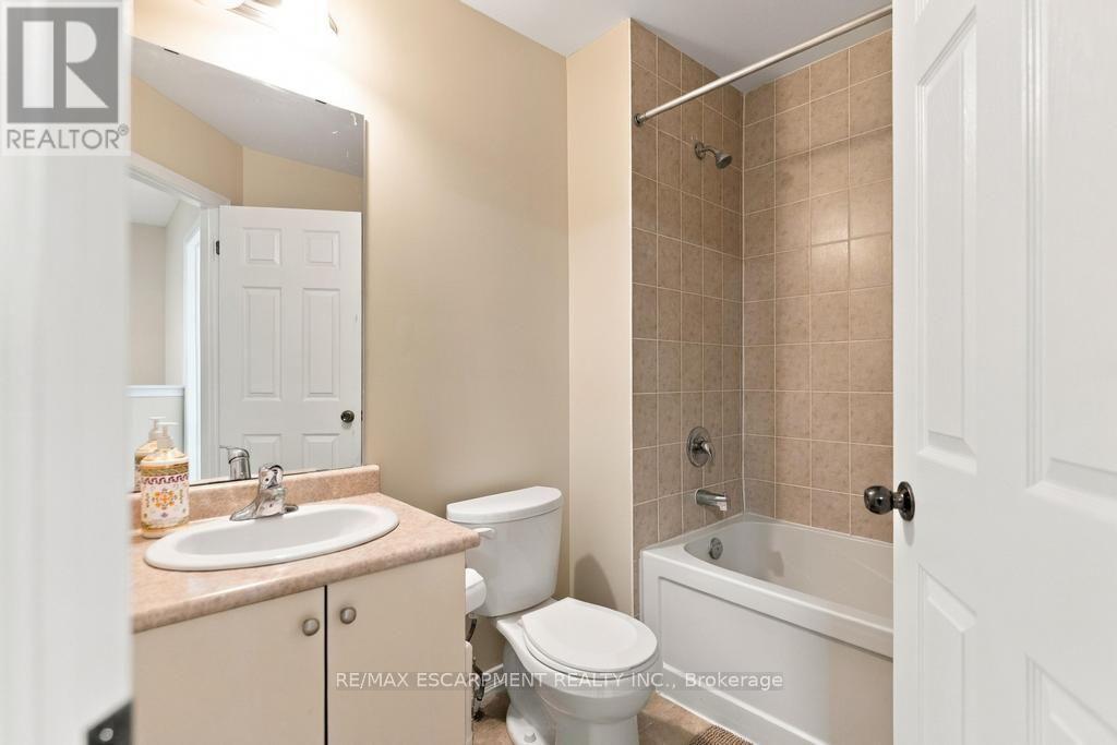 173 Whitwell Way Property Photo 10