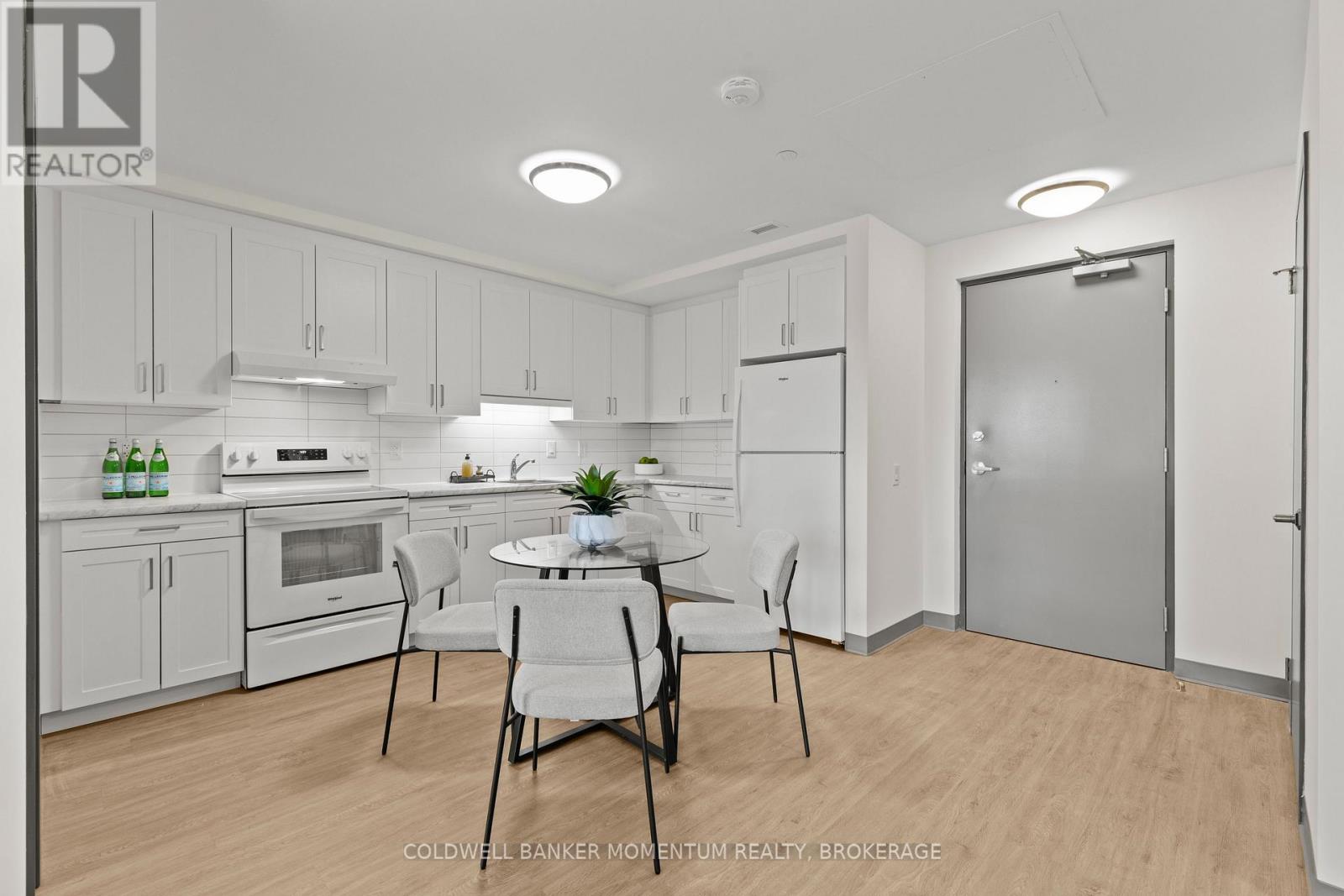 505 - 5 Baker Street Property Photo 4