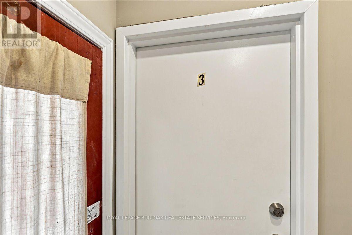 Upper - 17 Eby Street S Property Photo 3