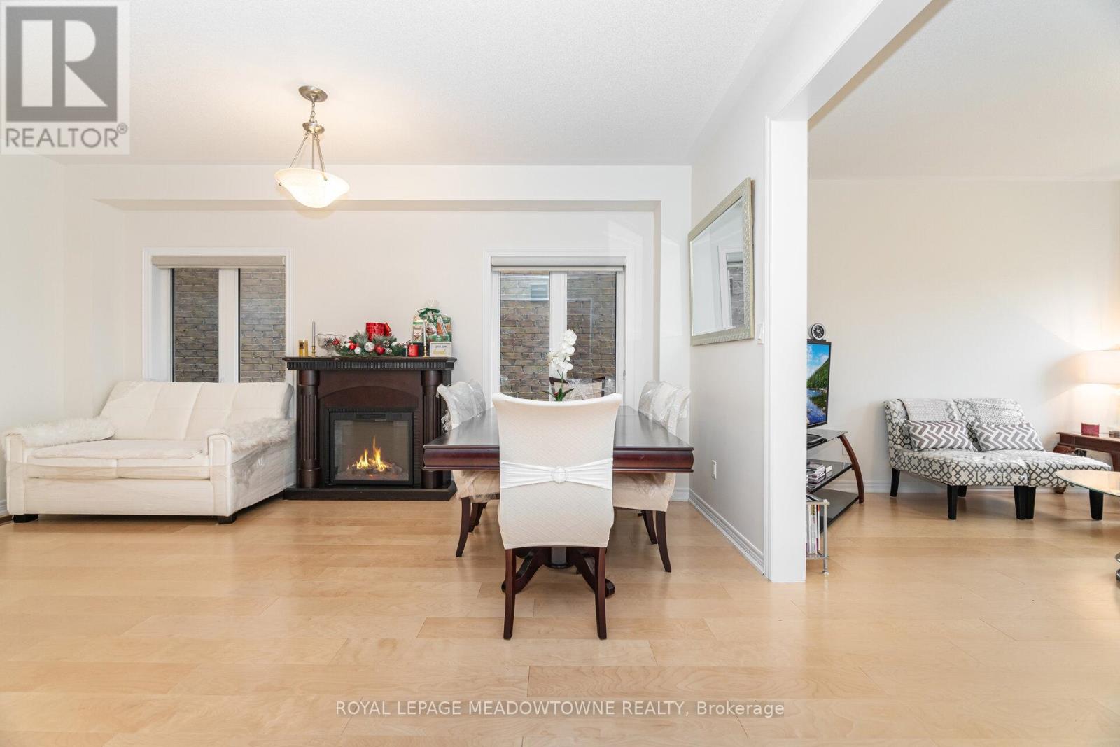 301 Ridley Crescent Property Photo 4