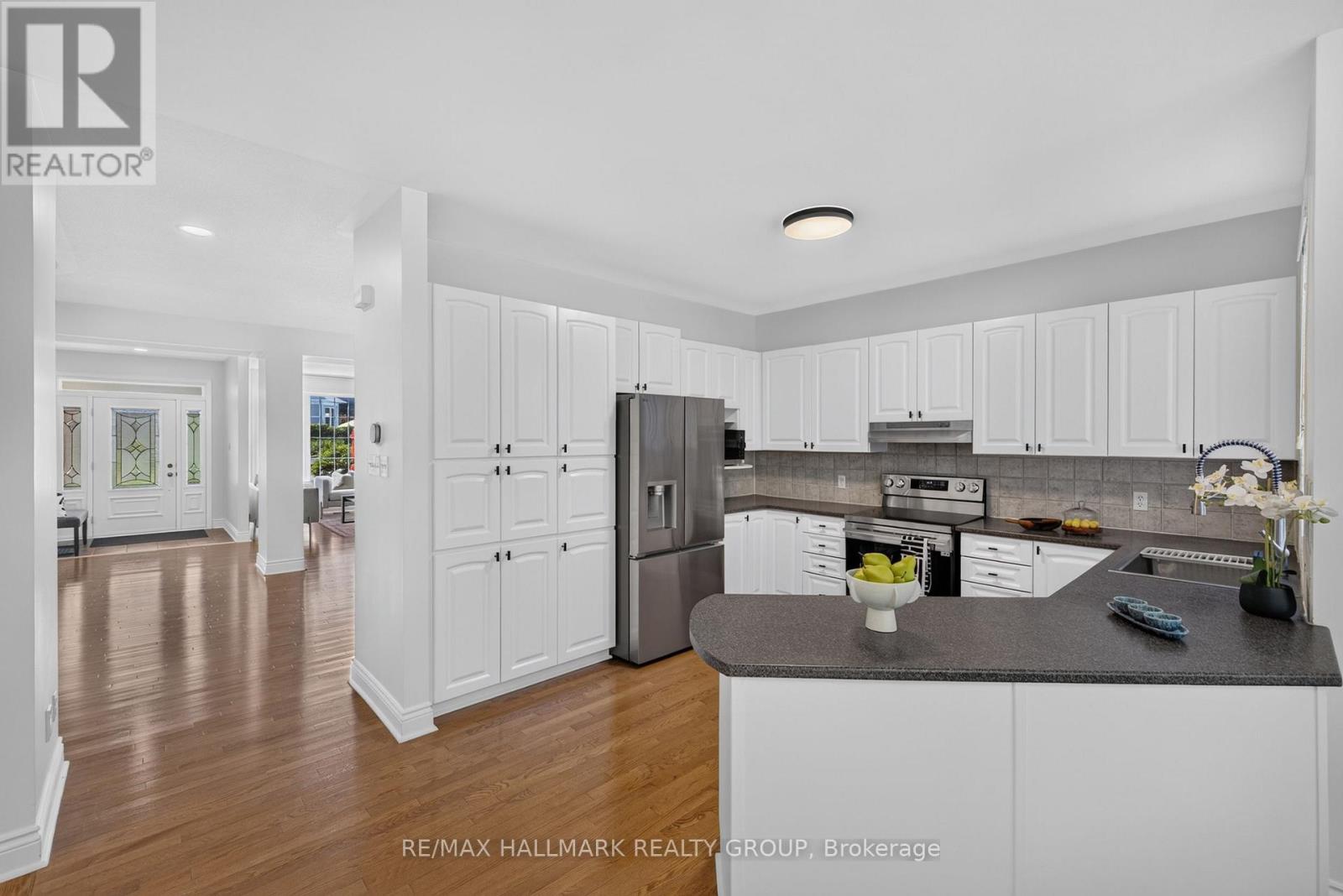 42 Glenrill Place S Property Photo 10
