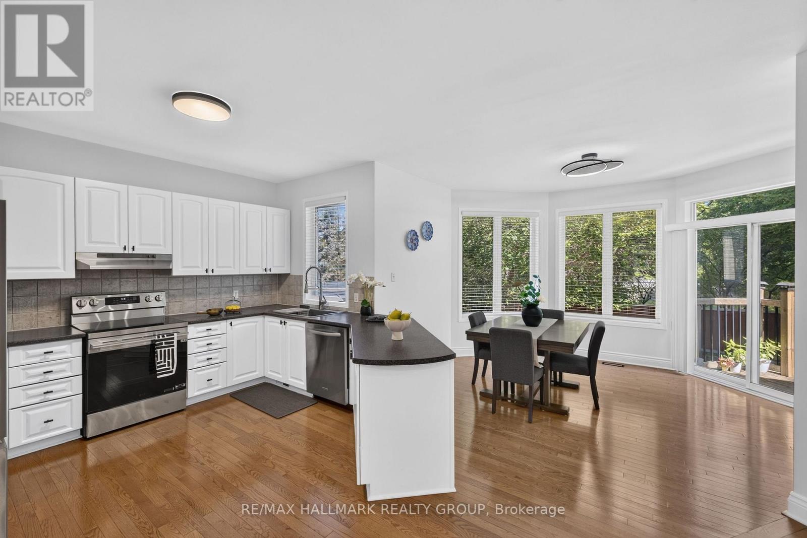 42 Glenrill Place S Property Photo 11
