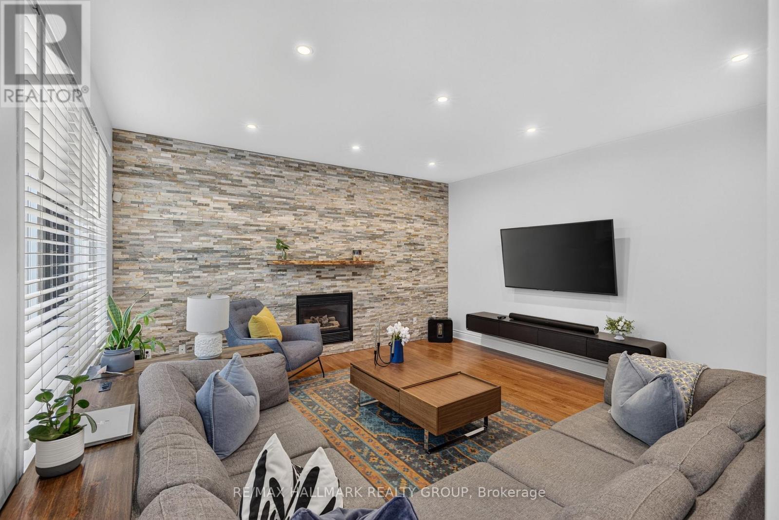 42 Glenrill Place S Property Photo 18