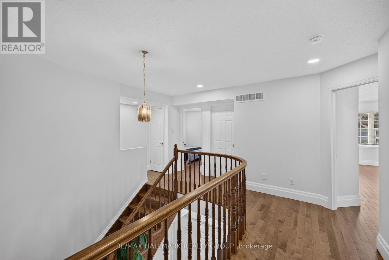 42 Glenrill Place S Property Photo 29