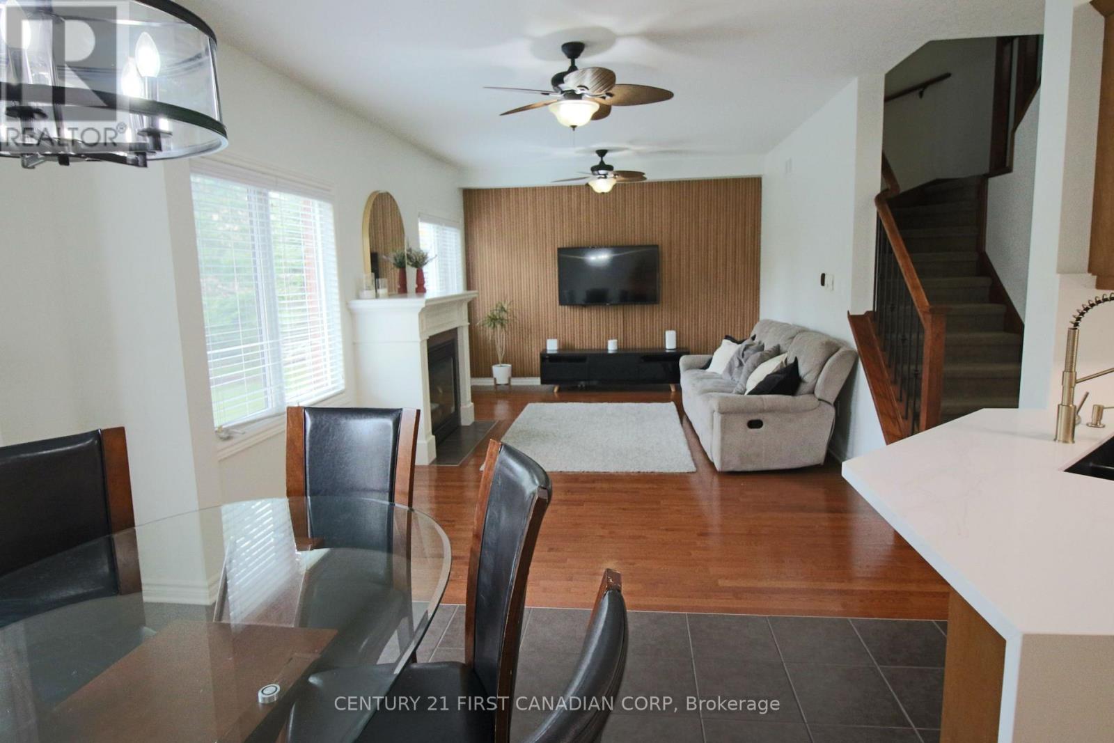 6 - 458 Blue Jay Drive Property Photo 9