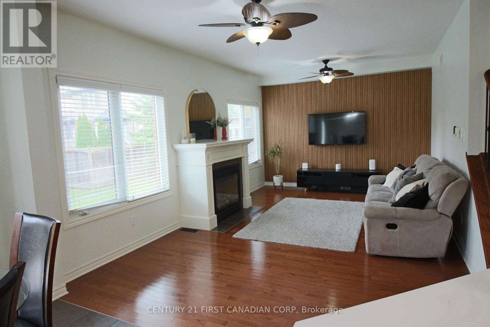 6 - 458 Blue Jay Drive Property Photo 10