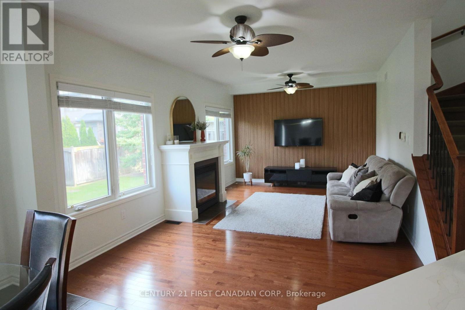 6 - 458 Blue Jay Drive Property Photo 13