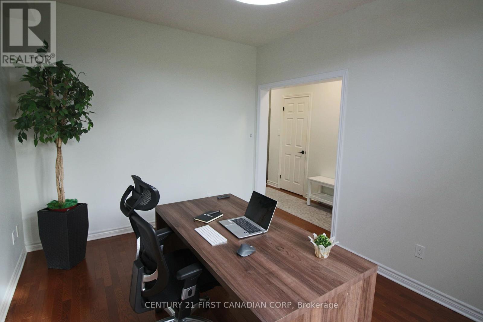 6 - 458 Blue Jay Drive Property Photo 17