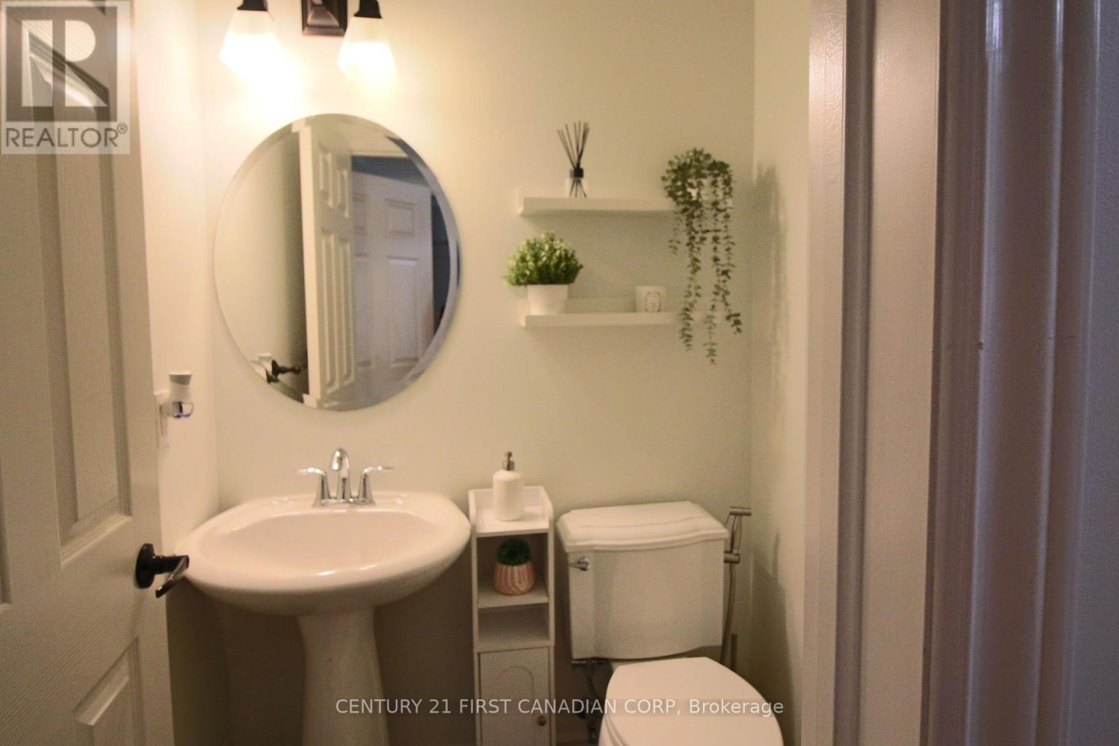 6 - 458 Blue Jay Drive Property Photo 23