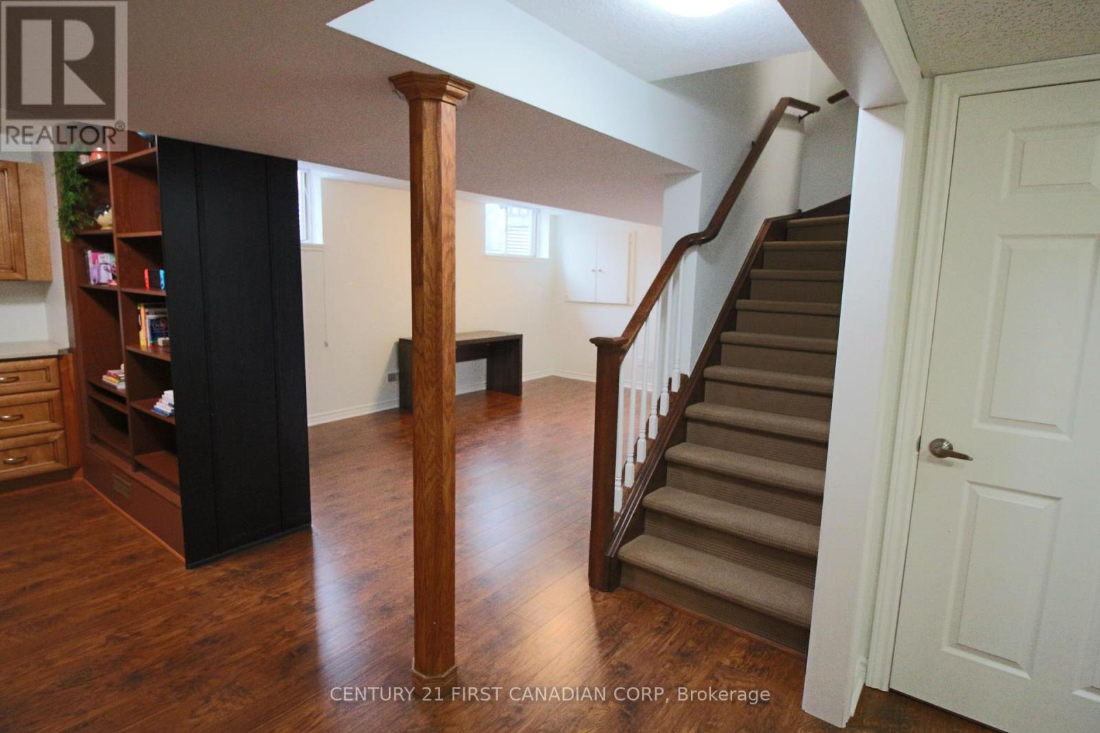 6 - 458 Blue Jay Drive Property Photo 45