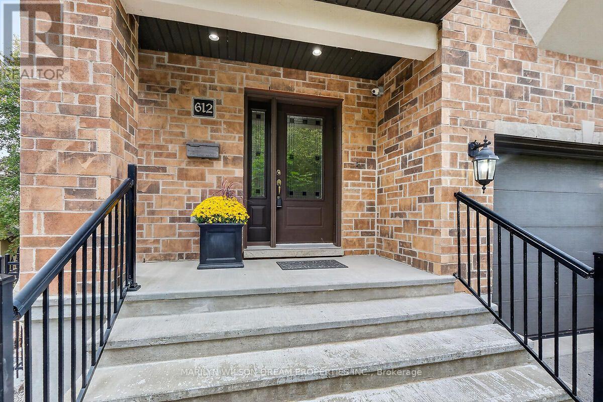 612 Besserer Street Property Photo 4