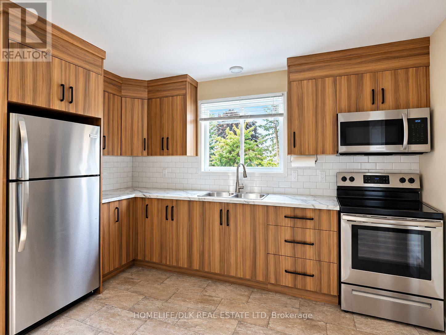 8 Carman Court Property Photo 5