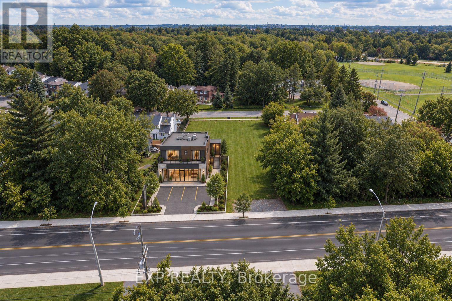 2446 Innes Road Property Photo 6
