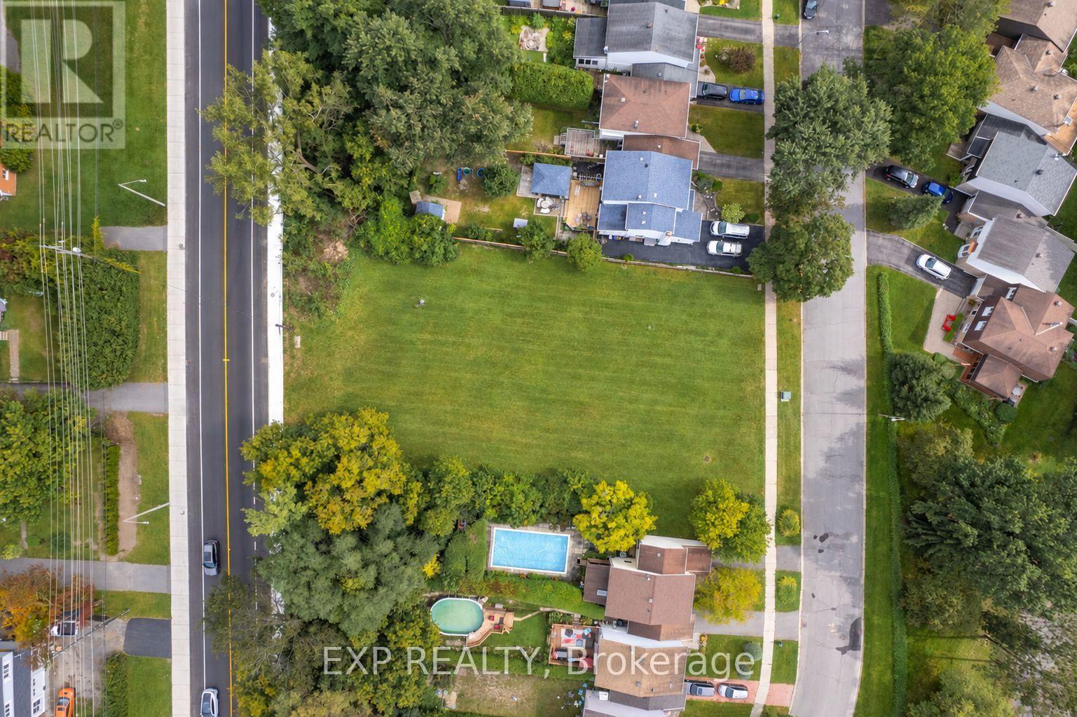 2446 Innes Road Property Photo 14