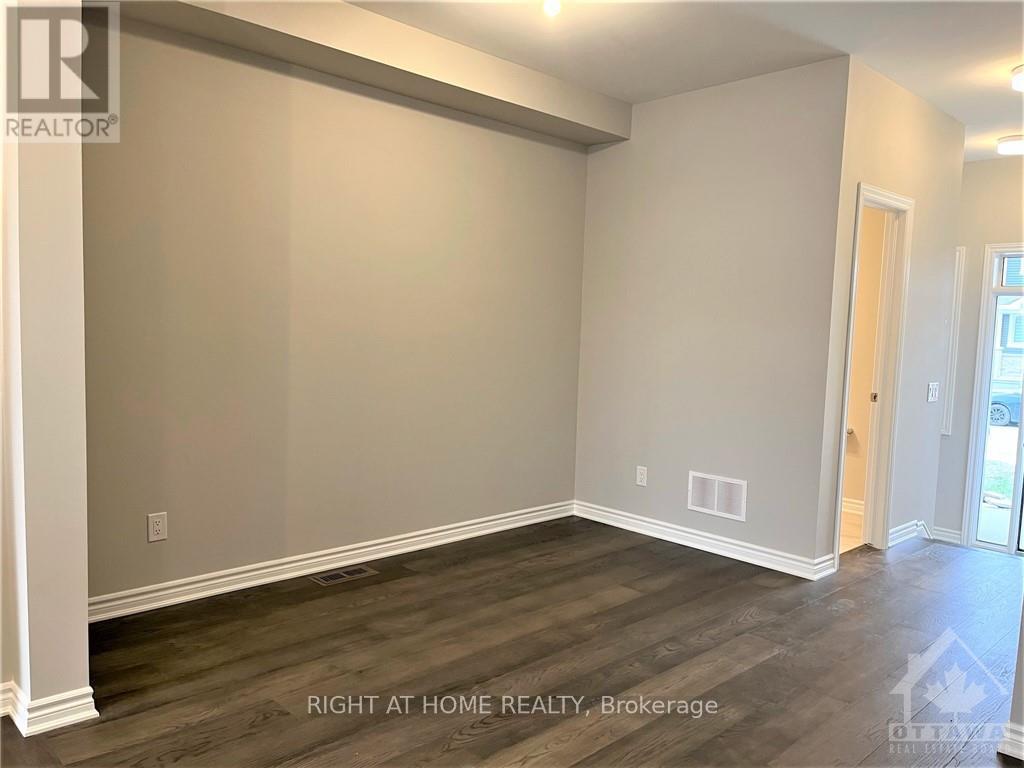681 Allied Mews Property Photo 4