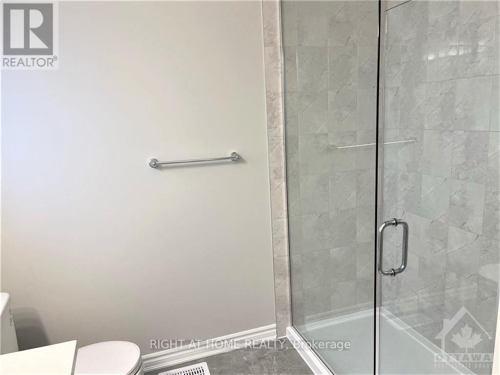 681 Allied Mews Property Photo 12