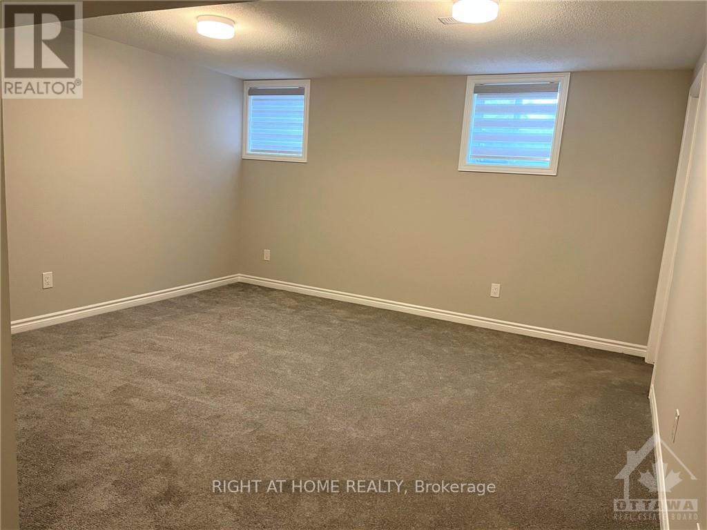 681 Allied Mews Property Photo 18