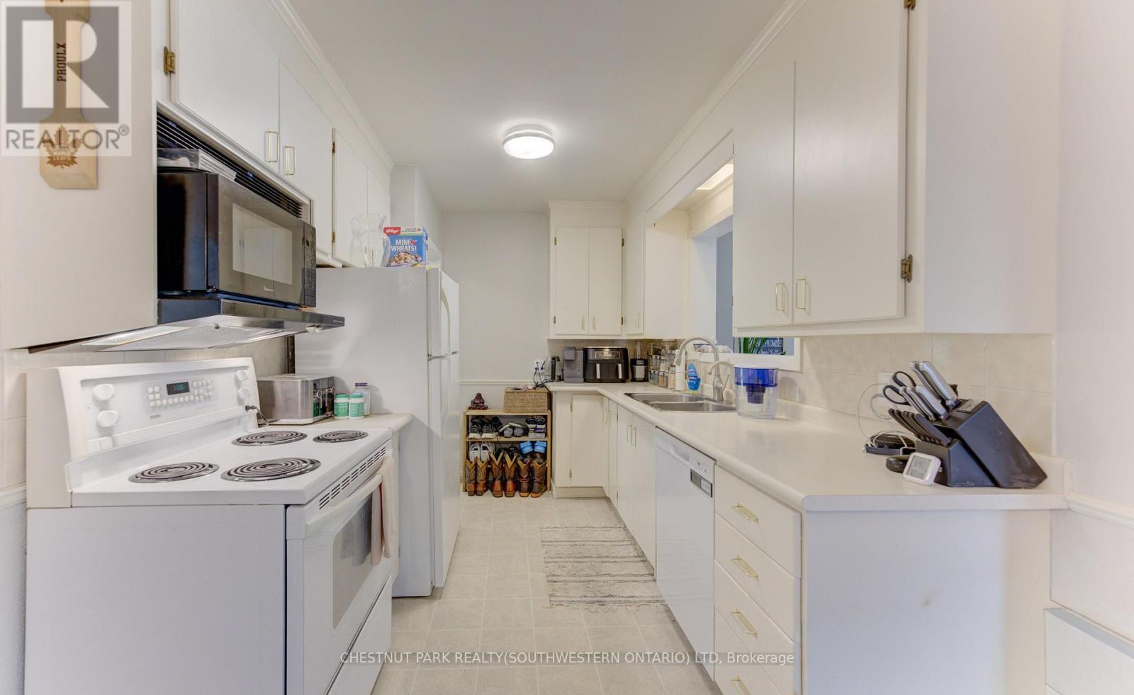 133 Cornell Avenue Property Photo 4