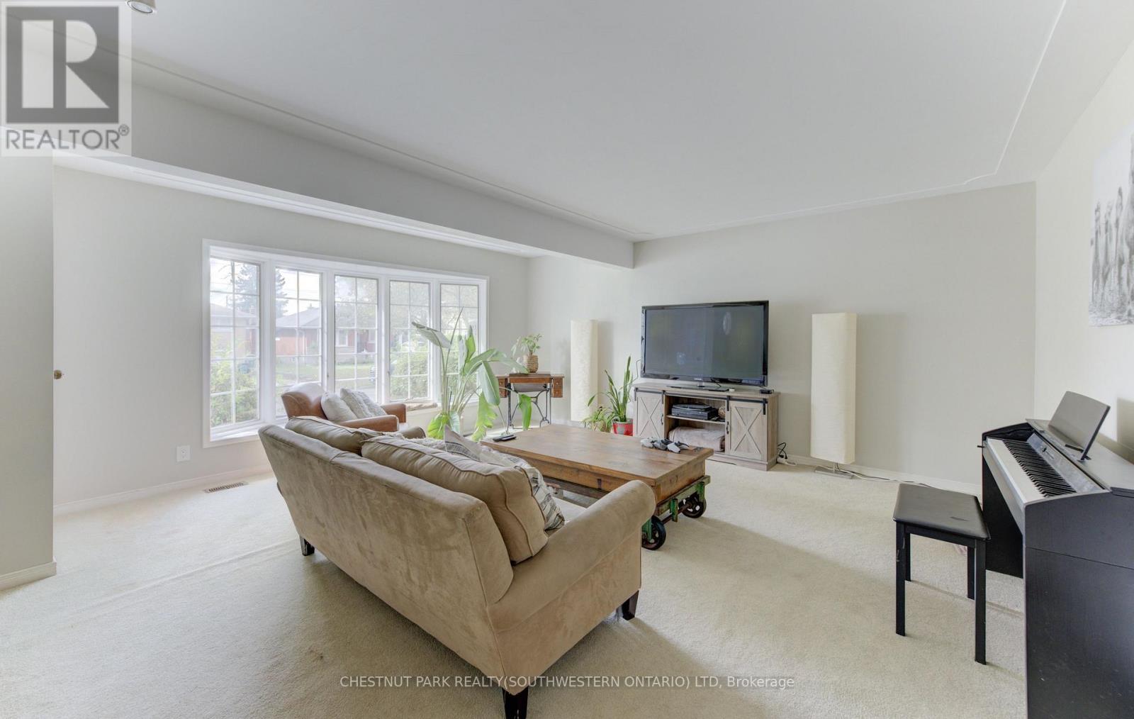 133 Cornell Avenue Property Photo 14