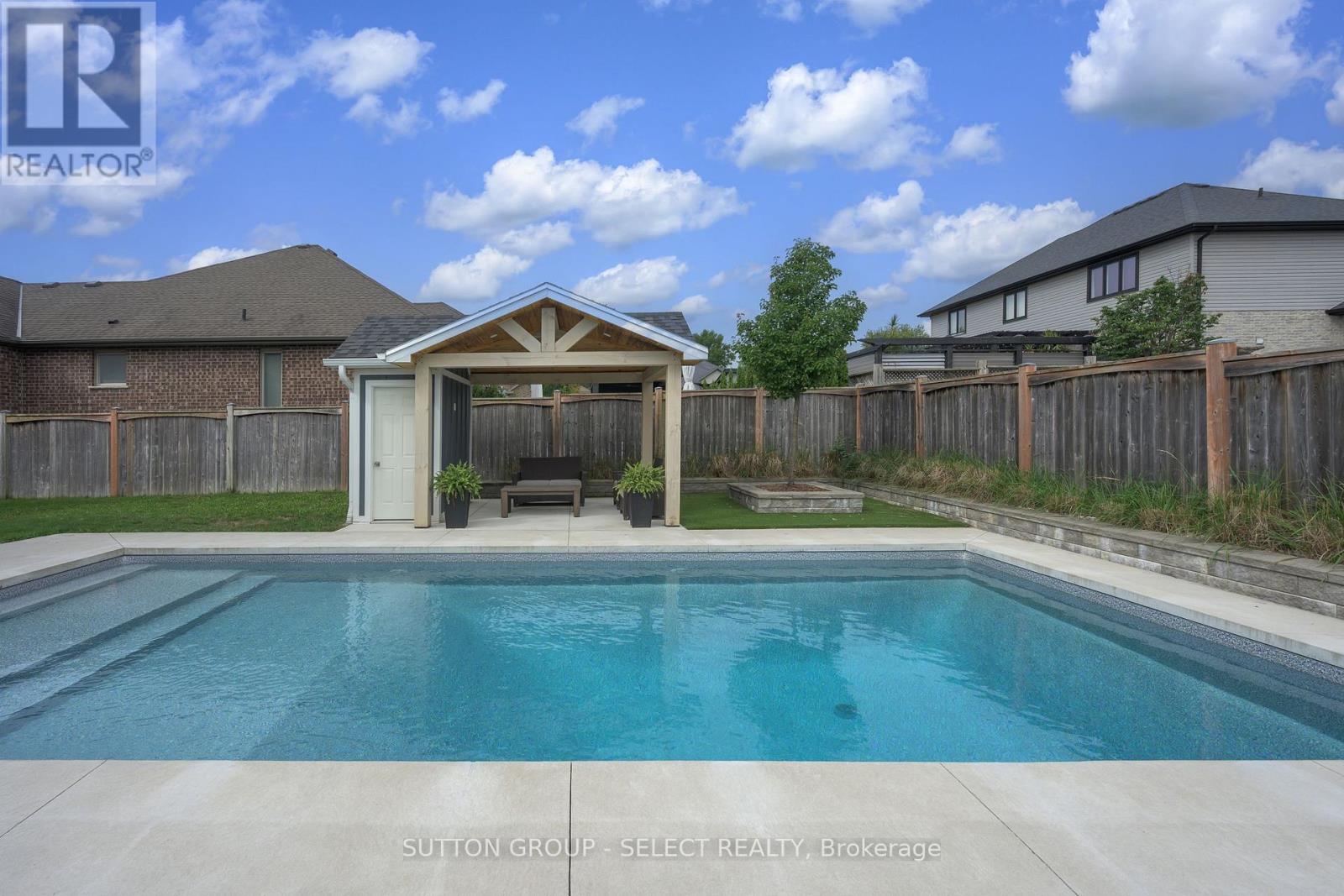 68 Blue Heron Drive Property Photo 2