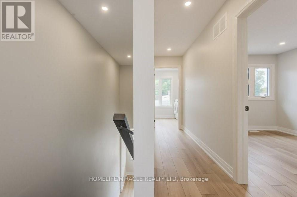 Upper - 160 Weber Street W Property Photo 13