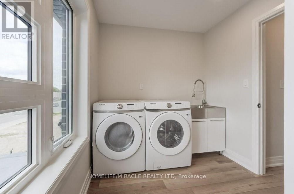 Upper - 160 Weber Street W Property Photo 14