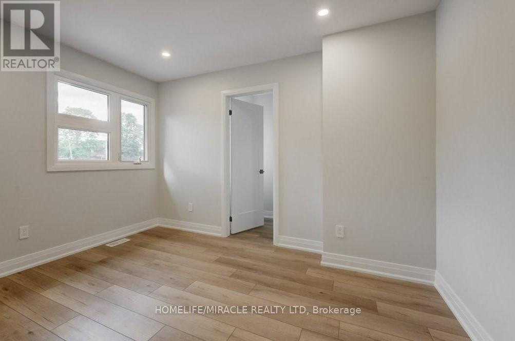 Upper - 160 Weber Street W Property Photo 15
