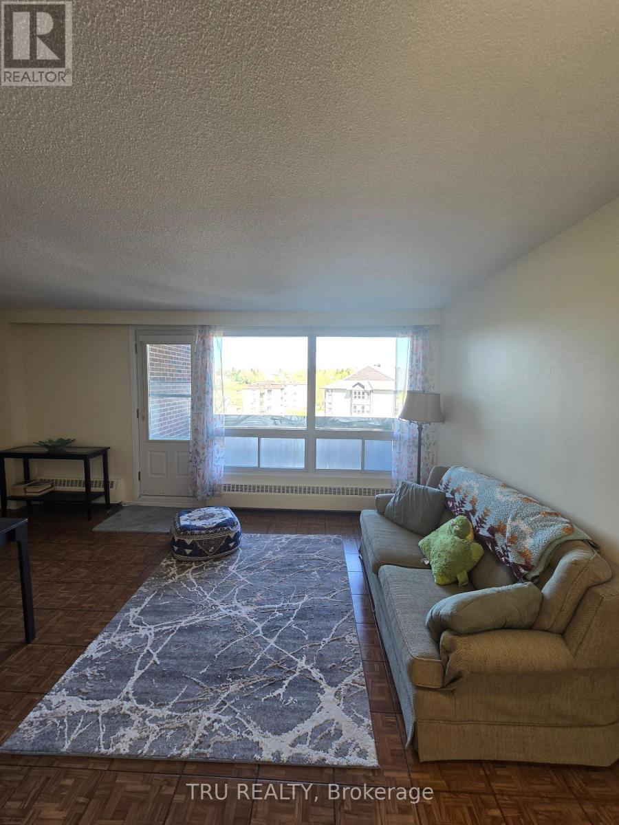 507 - 915 Elmsmere Road Property Photo 6