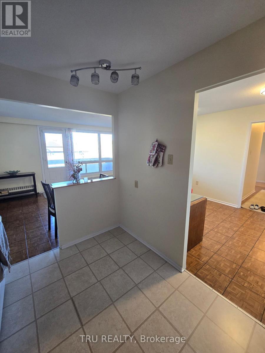 507 - 915 Elmsmere Road Property Photo 19