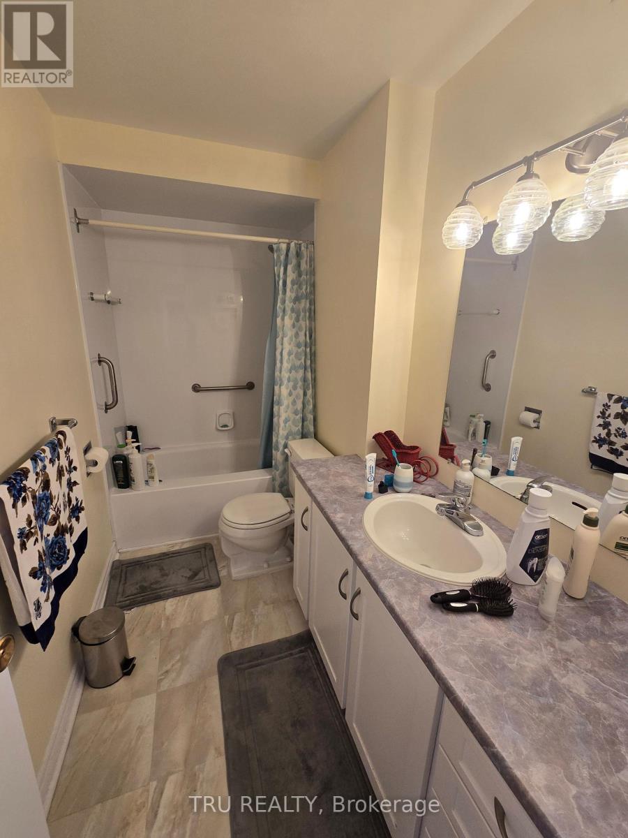 507 - 915 Elmsmere Road Property Photo 27