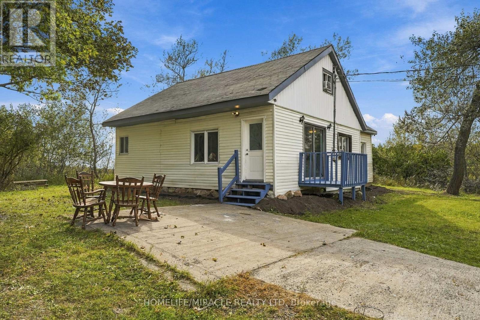 2019 Hamilton Road Property Photo 7
