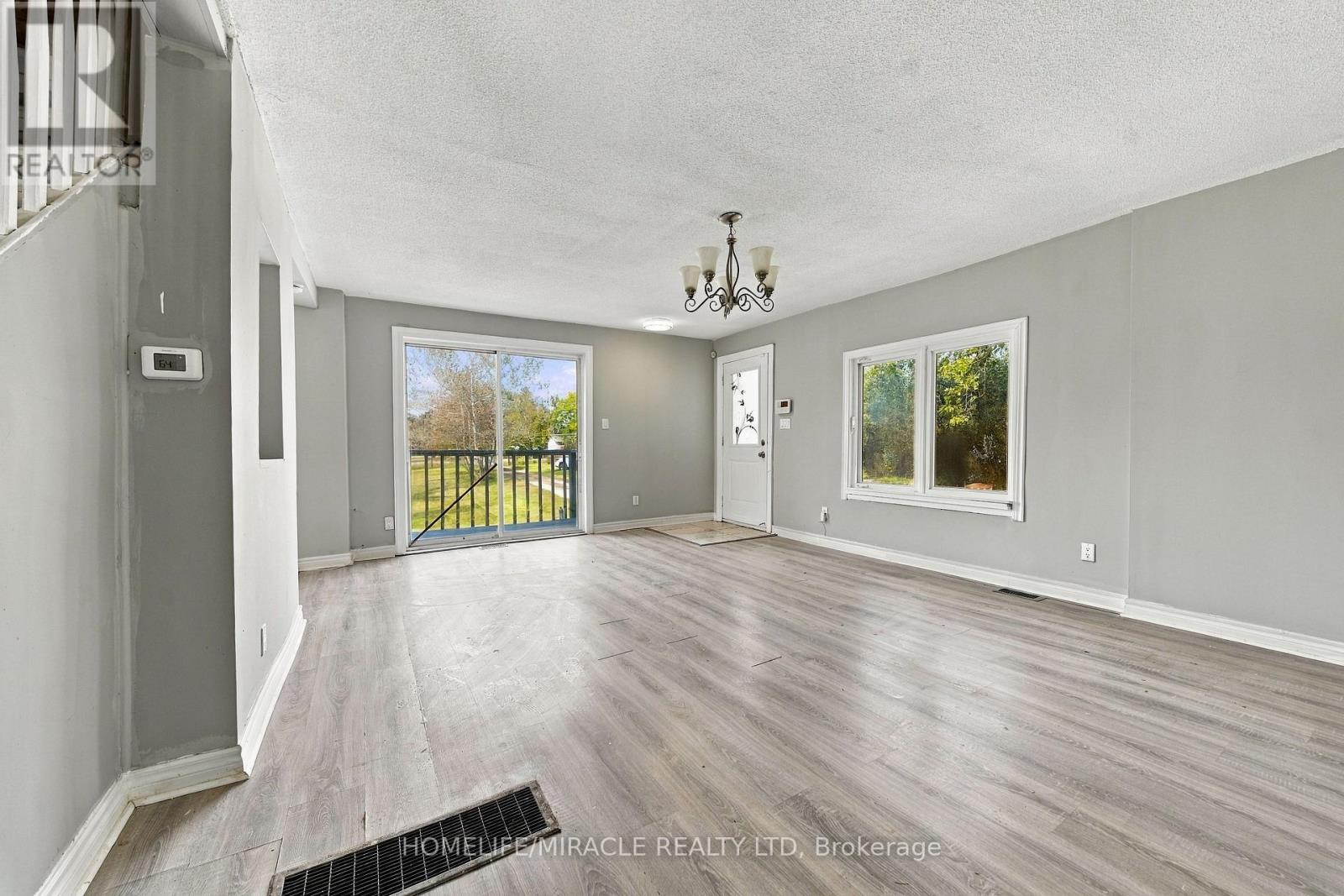 2019 Hamilton Road Property Photo 12