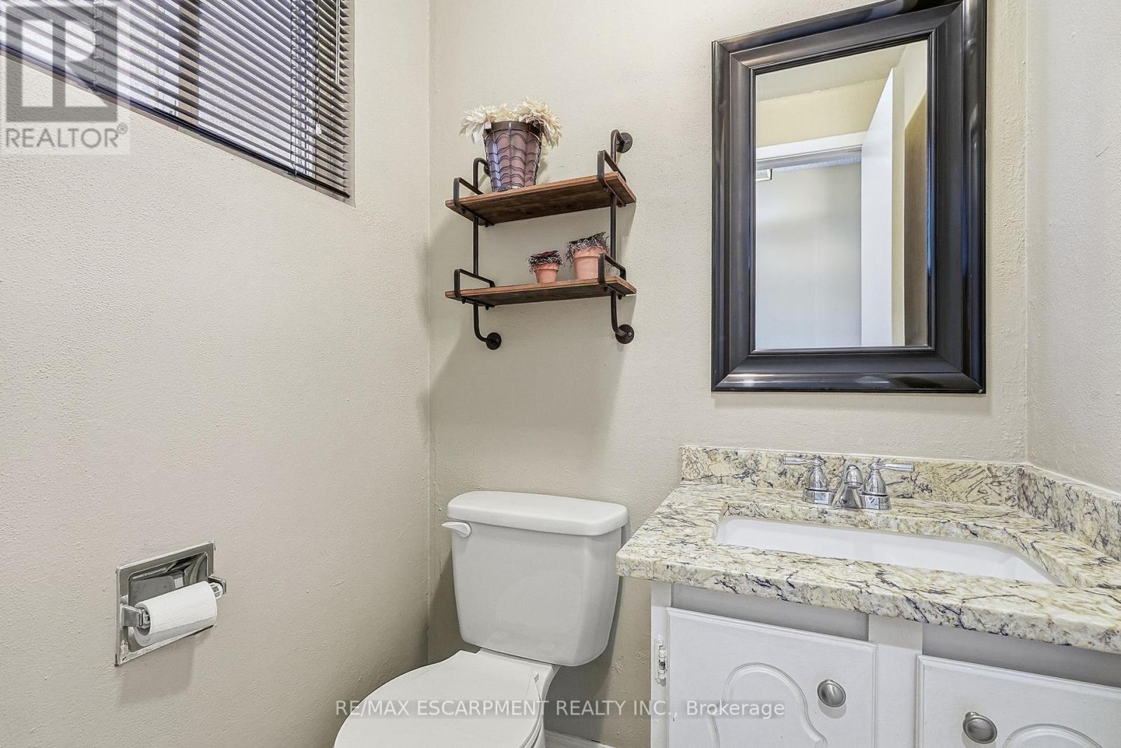 53 Bryna Avenue S Property Photo 15