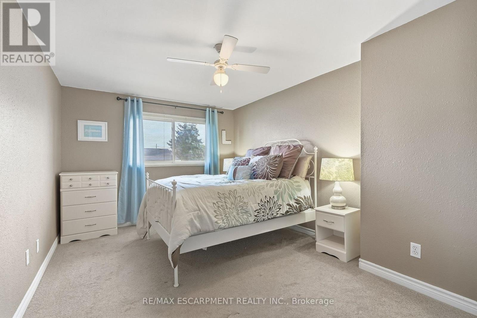 53 Bryna Avenue S Property Photo 17
