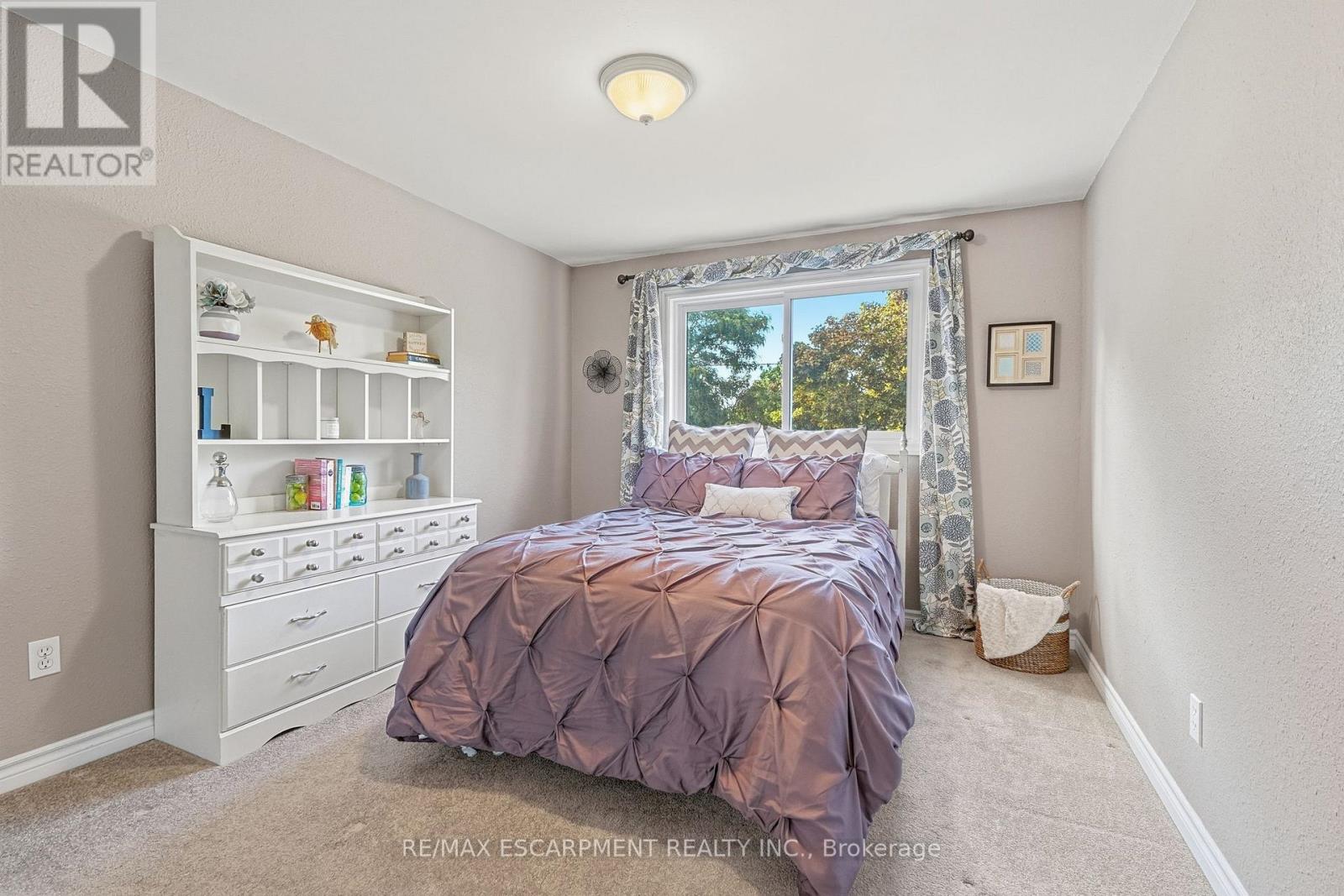 53 Bryna Avenue S Property Photo 21