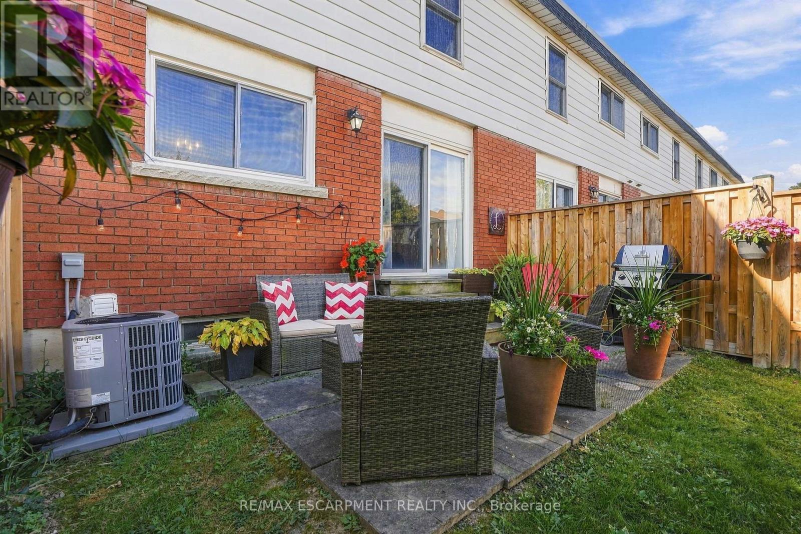53 Bryna Avenue S Property Photo 36