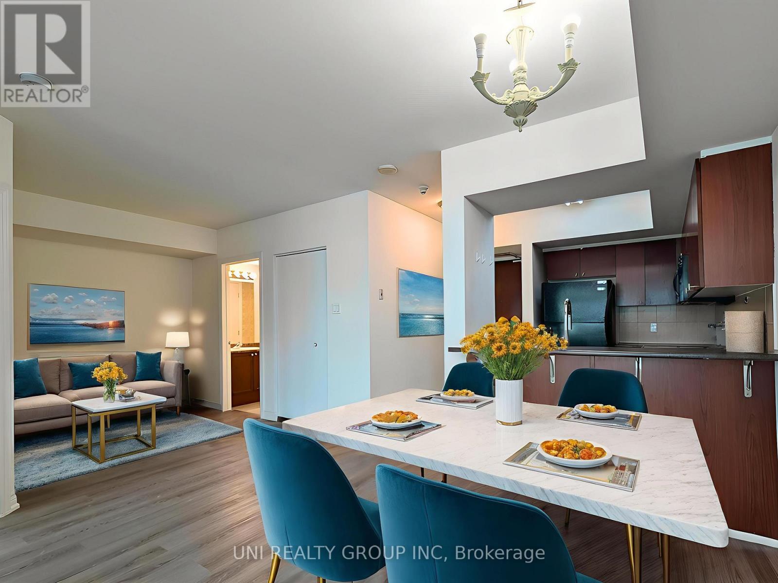 302 - 200 Rideau Street Property Photo 11