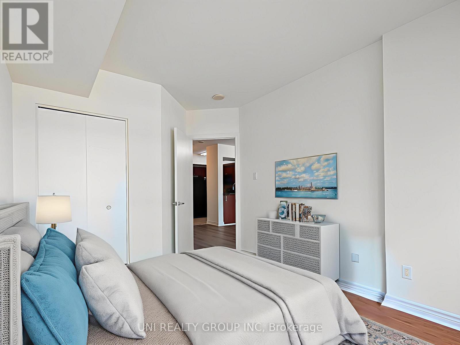 302 - 200 Rideau Street Property Photo 21